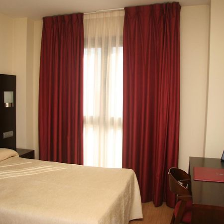 Hotel 44 Gijon Bagian luar foto
