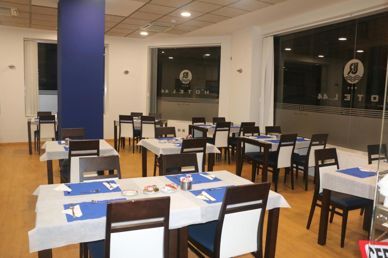 Hotel 44 Gijon Bagian luar foto