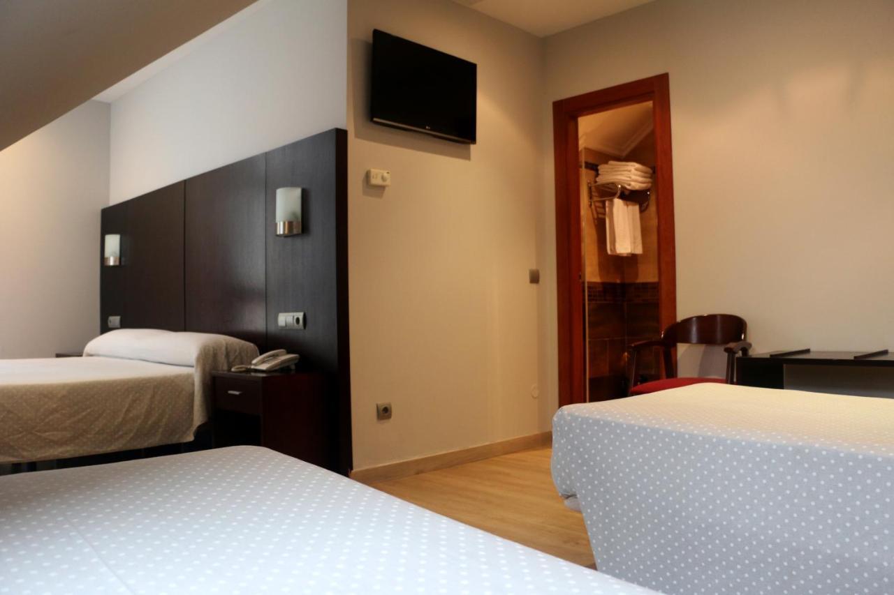 Hotel 44 Gijon Bagian luar foto