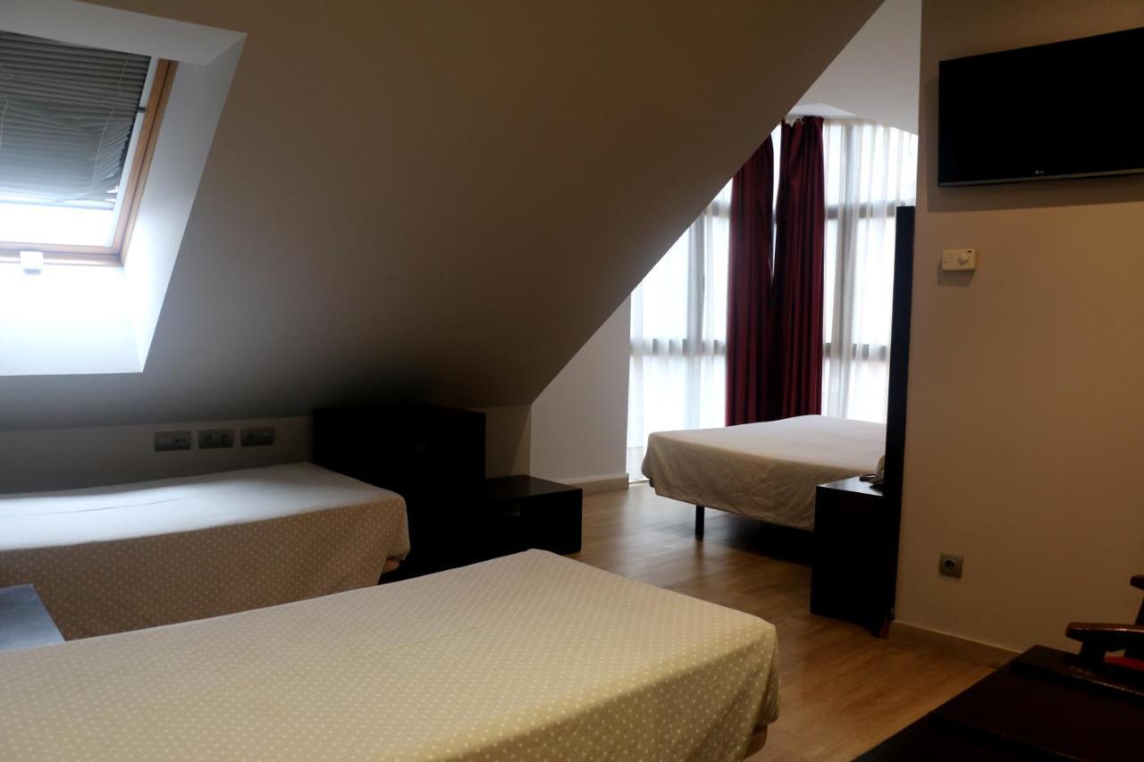 Hotel 44 Gijon Bagian luar foto