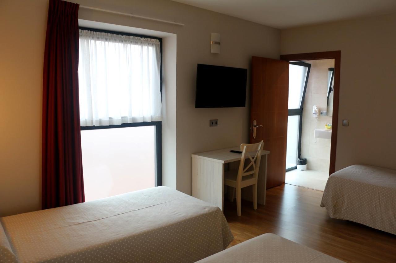 Hotel 44 Gijon Bagian luar foto