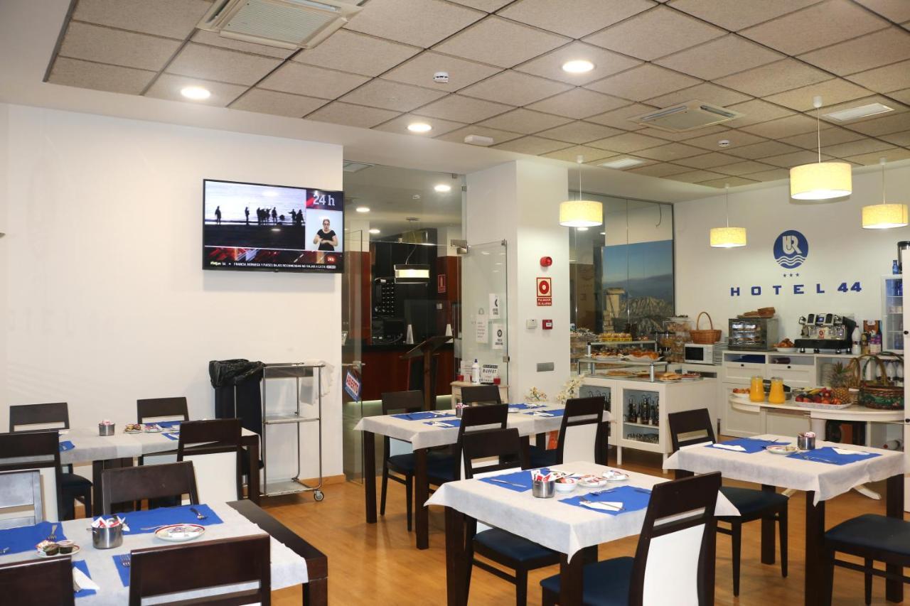Hotel 44 Gijon Bagian luar foto