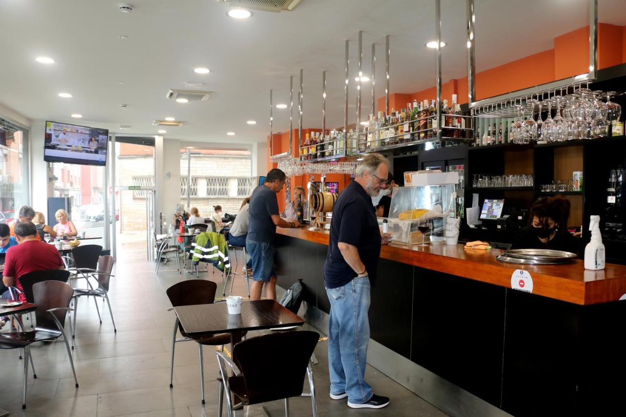 Hotel 44 Gijon Bagian luar foto