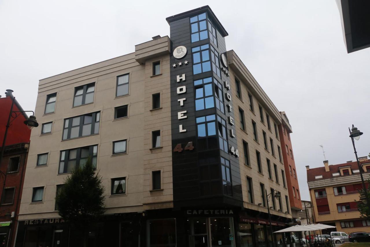 Hotel 44 Gijon Bagian luar foto