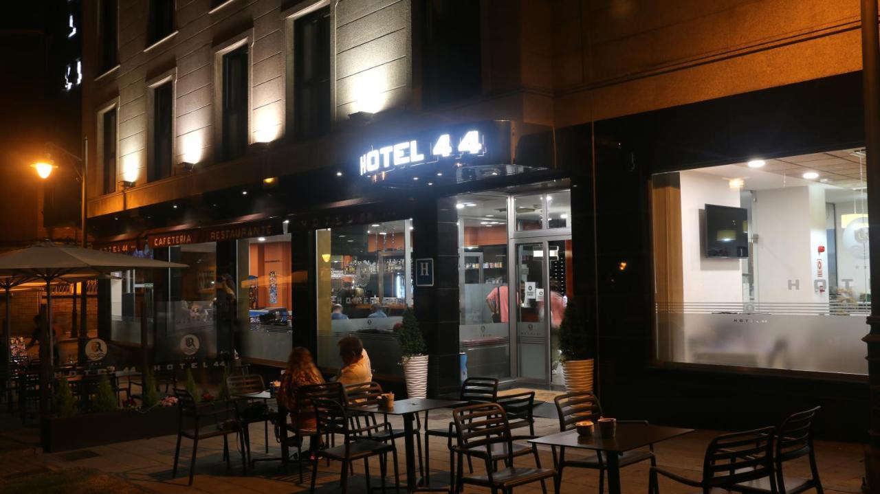 Hotel 44 Gijon Bagian luar foto