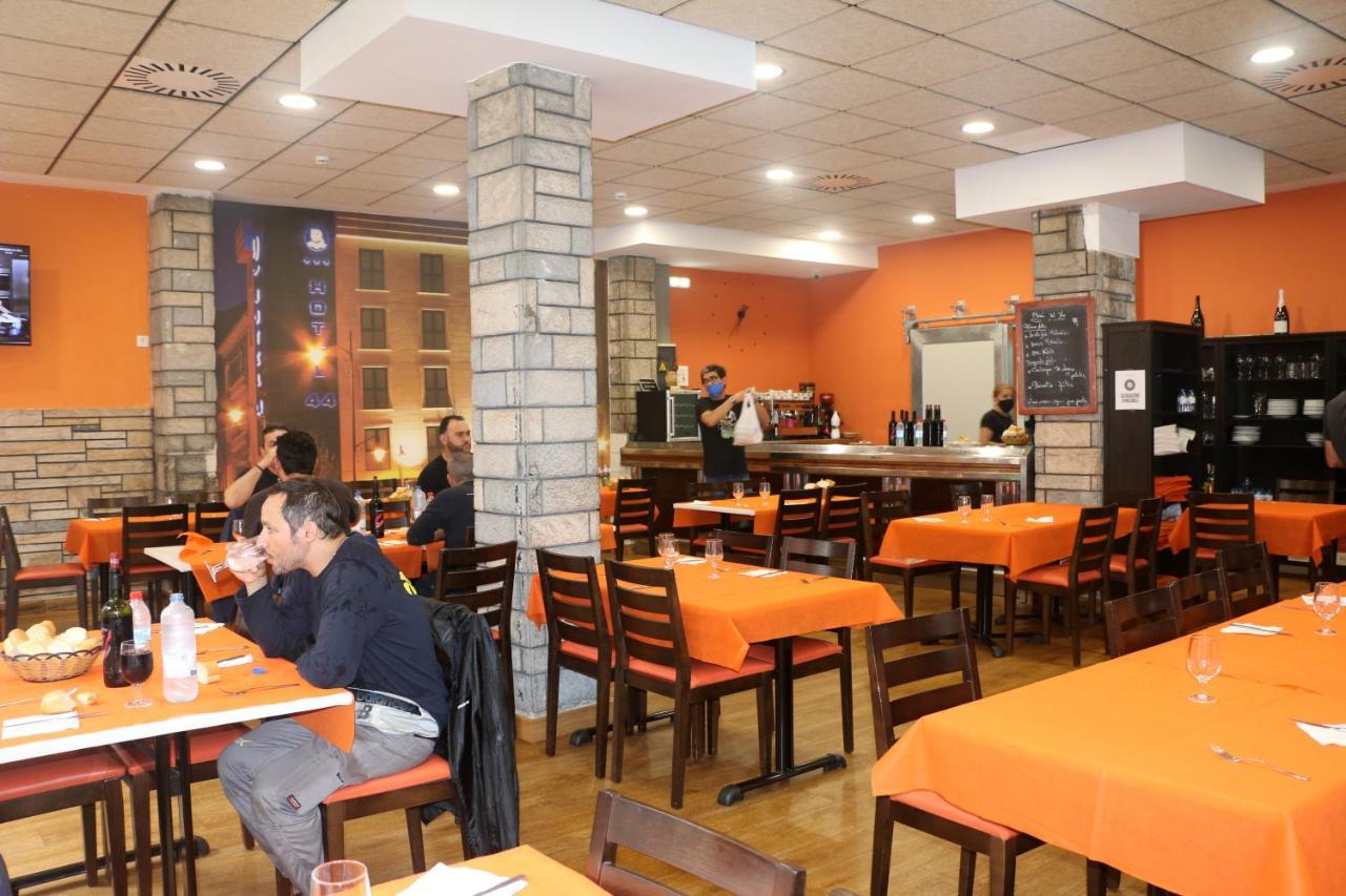 Hotel 44 Gijon Bagian luar foto