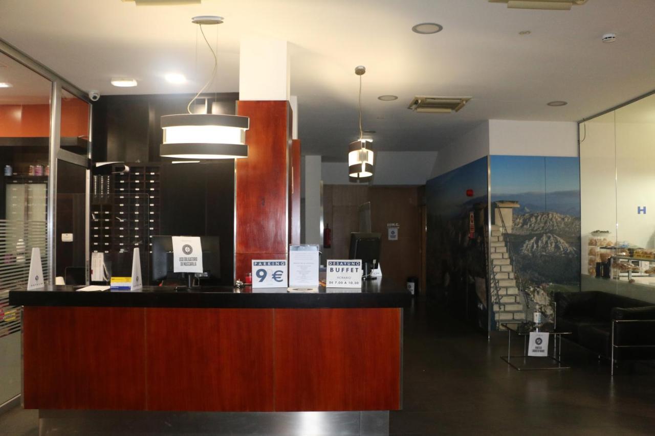 Hotel 44 Gijon Bagian luar foto