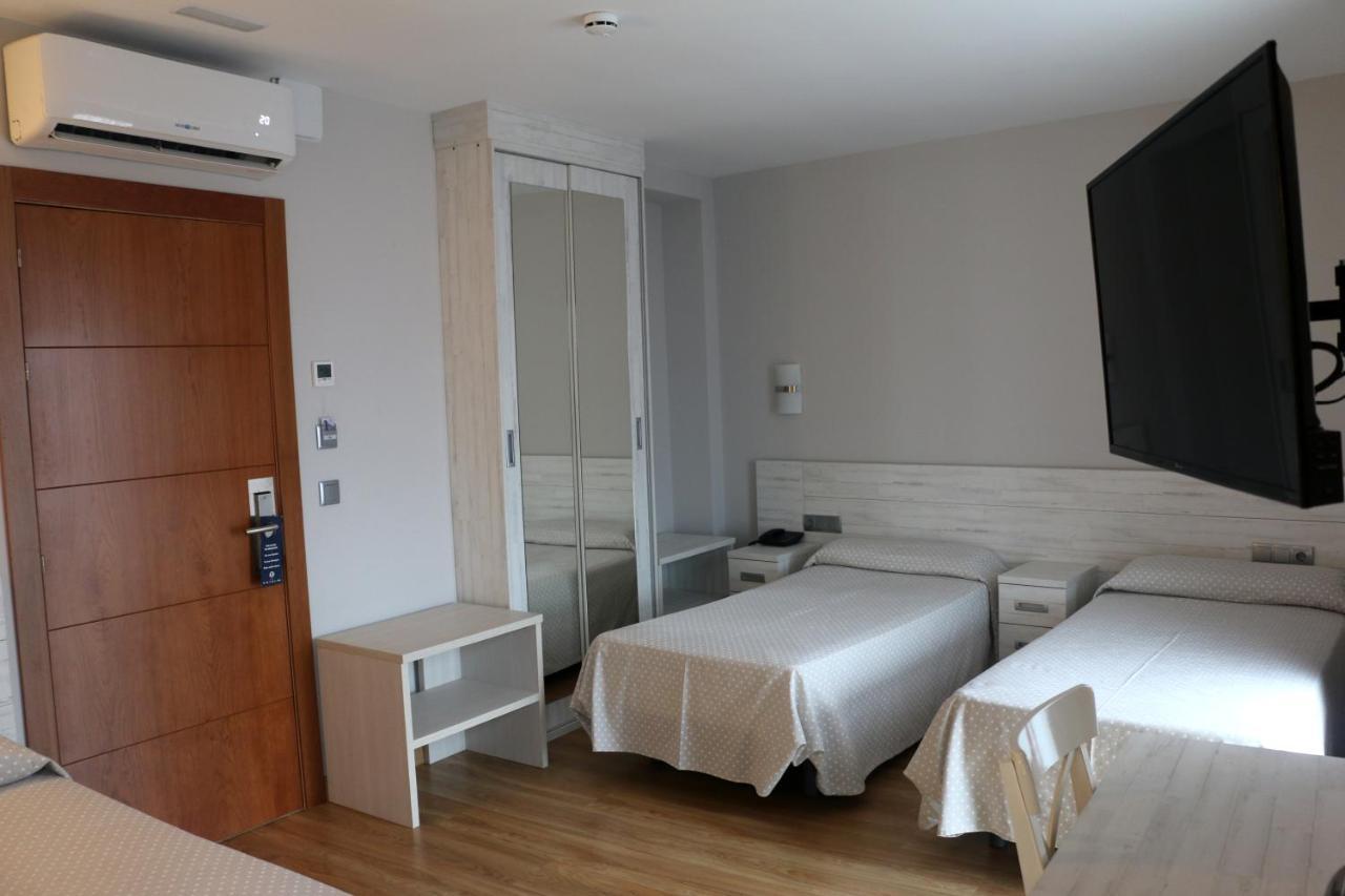 Hotel 44 Gijon Bagian luar foto