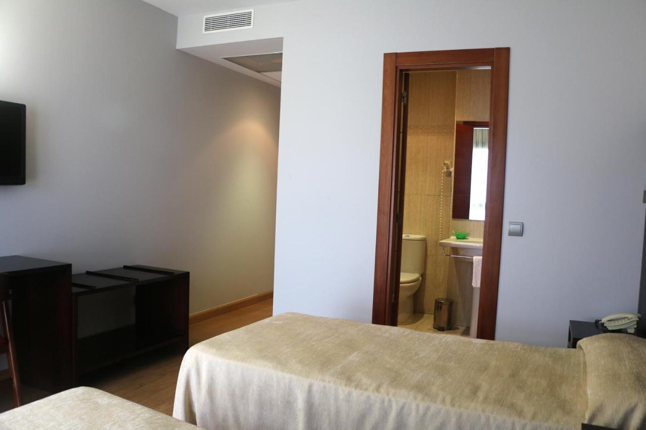 Hotel 44 Gijon Bagian luar foto