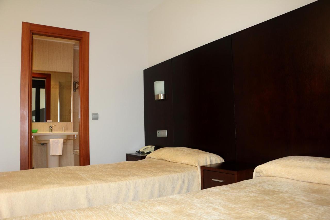 Hotel 44 Gijon Bagian luar foto