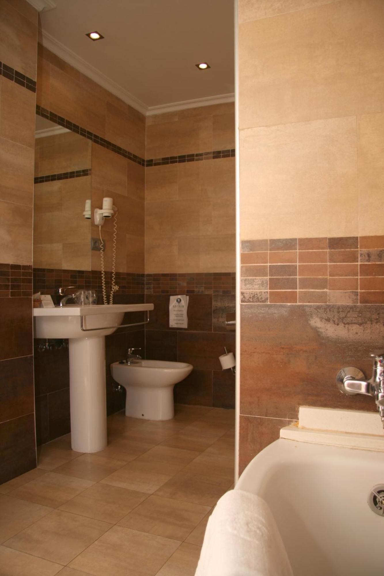 Hotel 44 Gijon Bagian luar foto