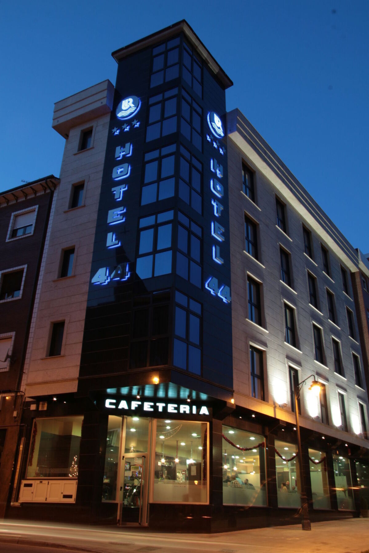 Hotel 44 Gijon Bagian luar foto